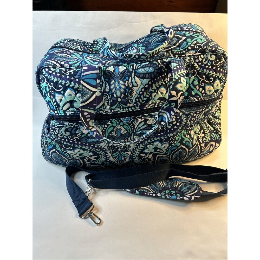 Vera Bradley Large Floral Duffel Bag In Blue Island Medallion Quilted 20 x 14